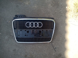 Grill mřížka nárazníku Audi A4 8E0