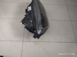 Pravá přední lampa Škoda Superb III