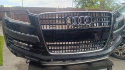 Přední nárazník AUDI Q7    4L0807105C