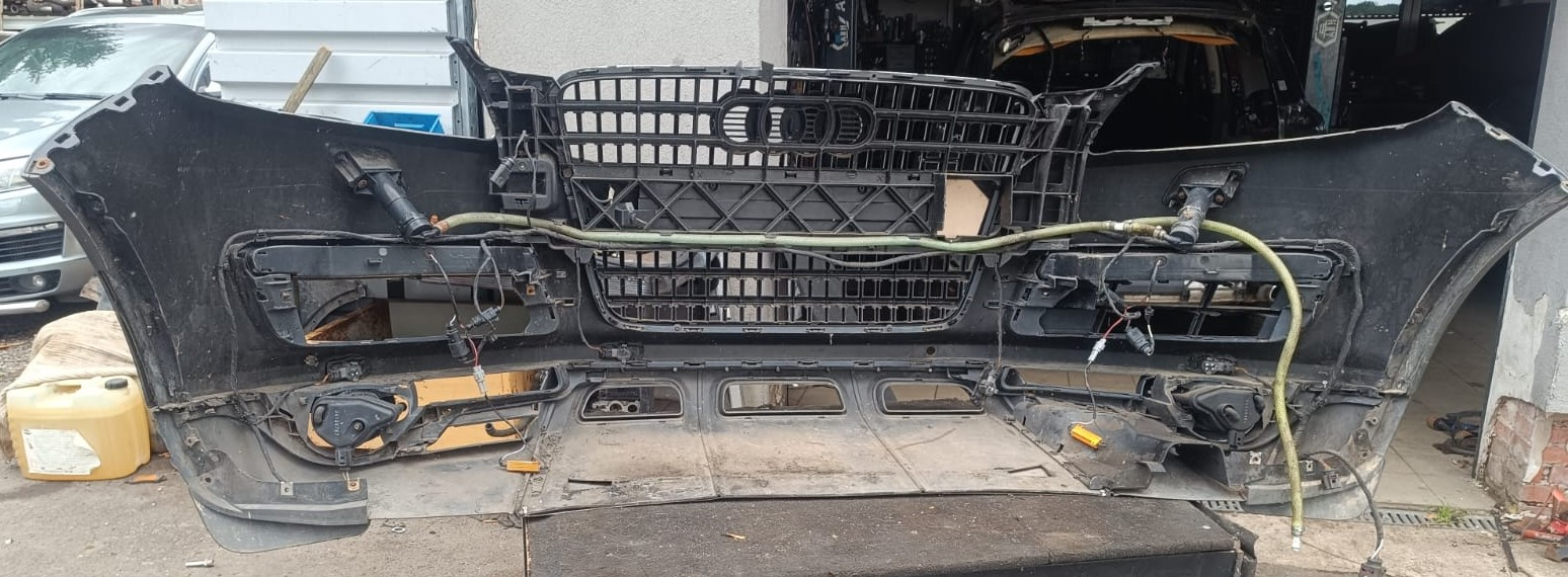 Přední nárazník AUDI Q7    4L0807105C